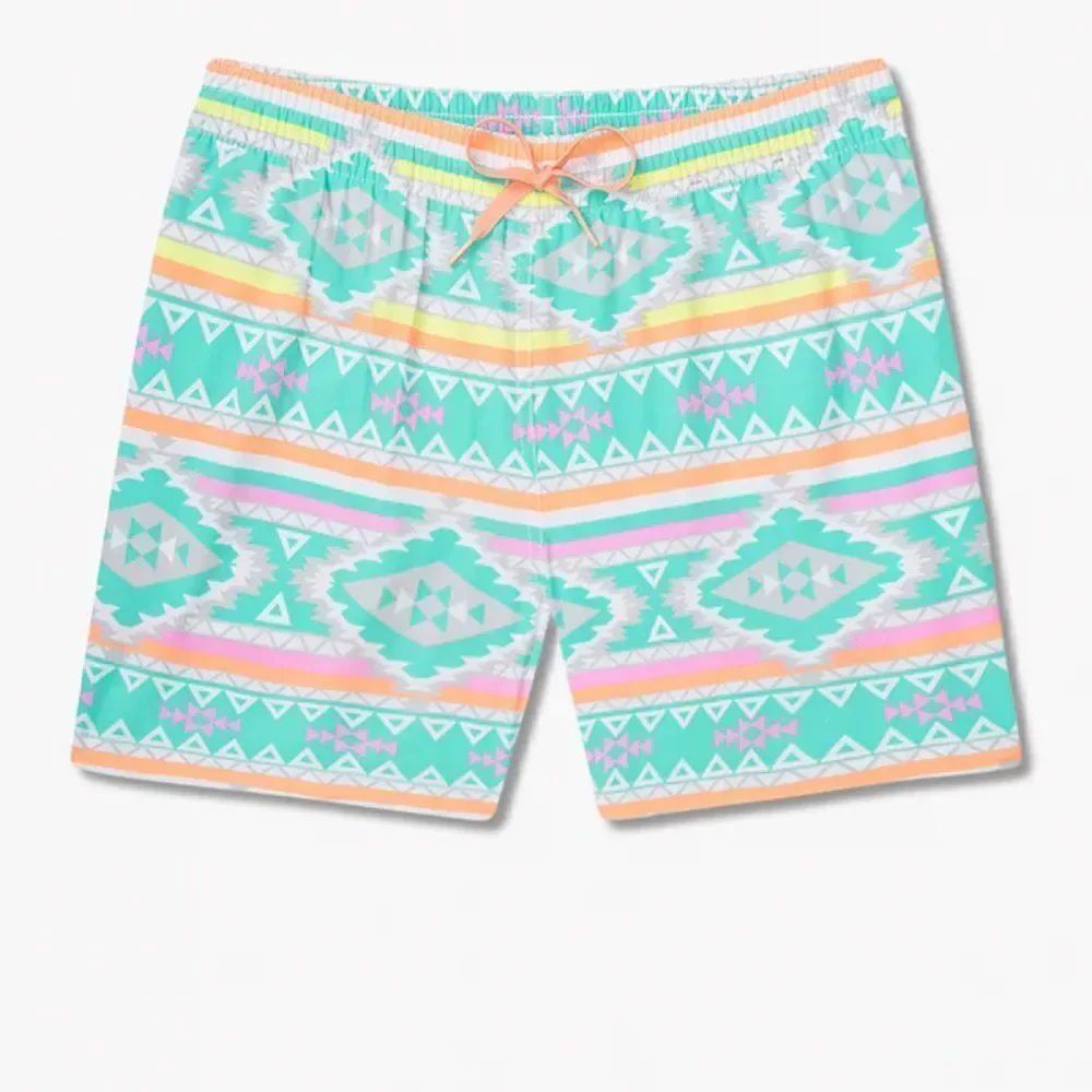 Chubbies | 'The En Fuegos' Classic Swim Trunk - size XXL in Teal Geometric